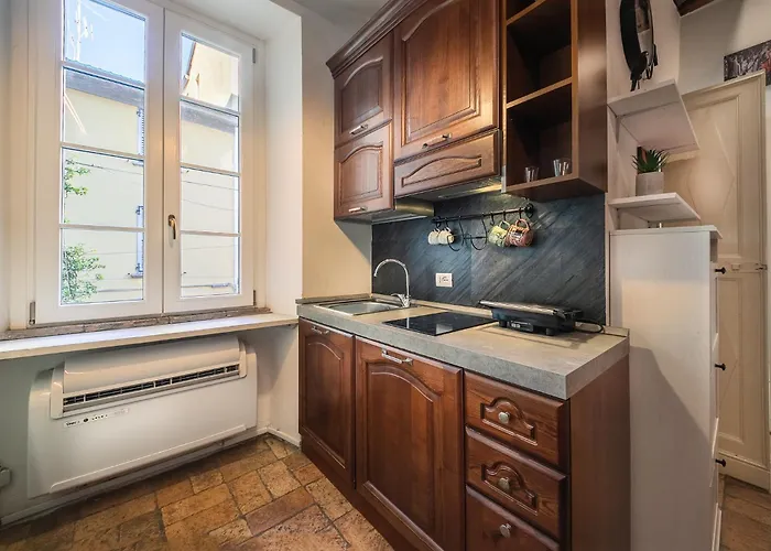 Angolo Medioevale - Centro Como