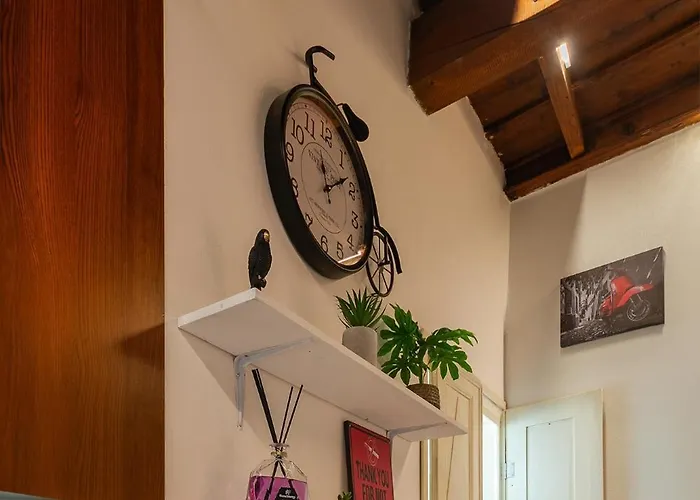 Angolo Medioevale - Centro *